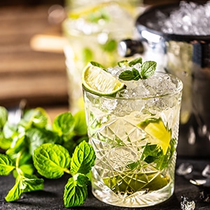 スタンダードカクテルを格別の技術で